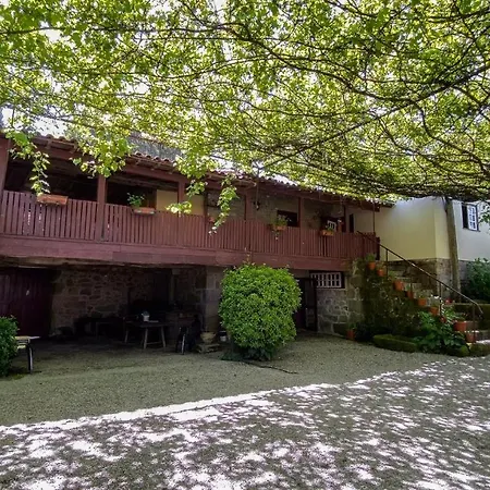 Casa De Sao Vicente De Cima * Póvoa de Lanhoso